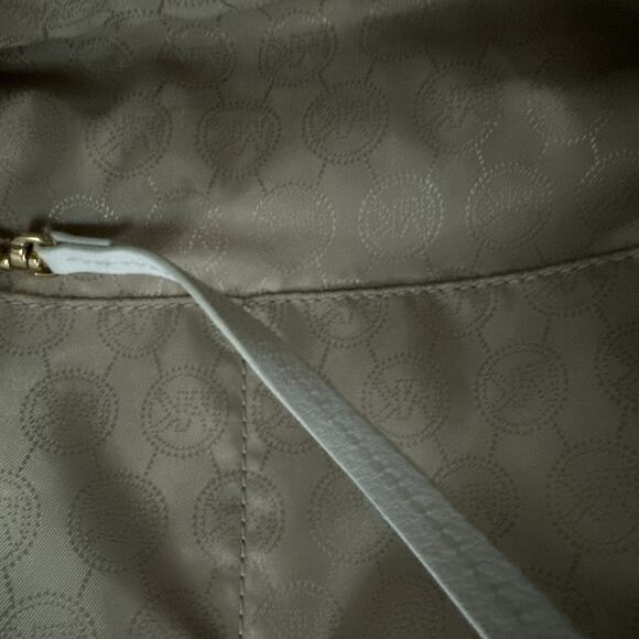 Michael Kors 30H01TCM2L Medium Jet Set White Leather Tote Purse - Picture 6 of 10